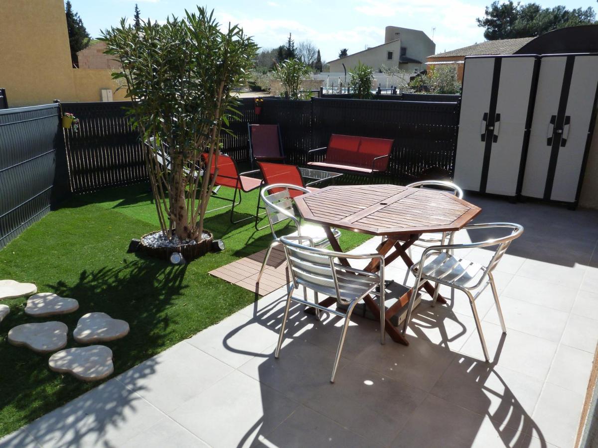 Appart Cosy Avec Son Exterieur Chaleureux,Piscine Et Parking Prive Fontvieille Exterior foto